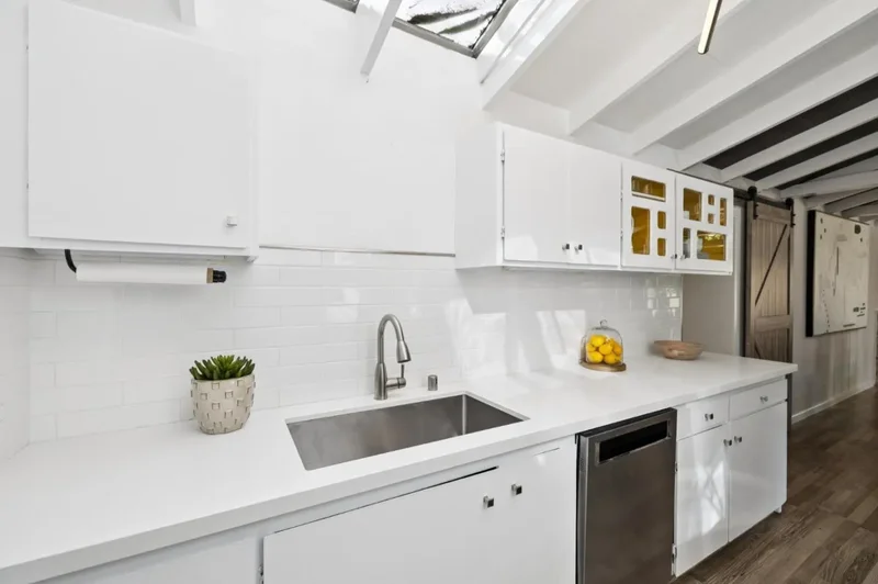 76 Old Spanish Trail, Portola Valley, California, United States. - Photo 9