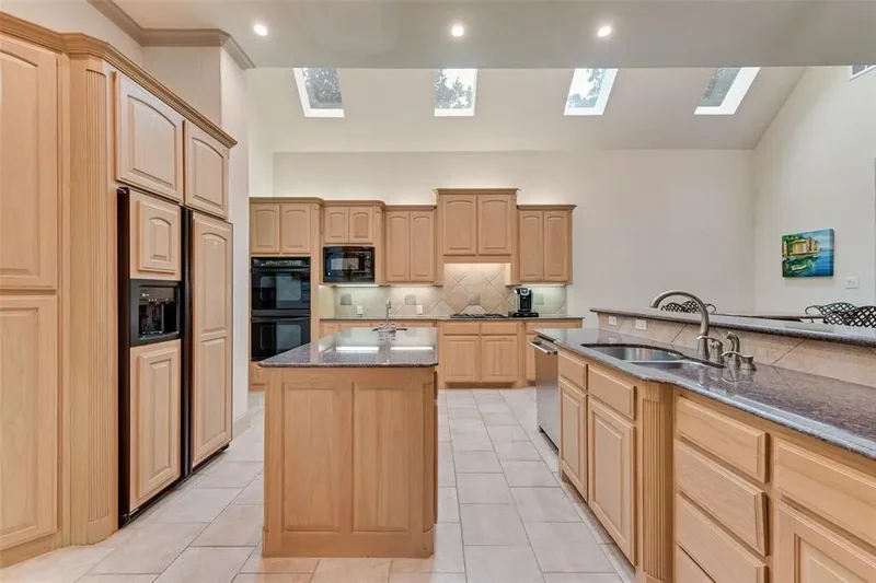 1420 Kensington Court, Grapevine, Texas, United States. - Photo 11