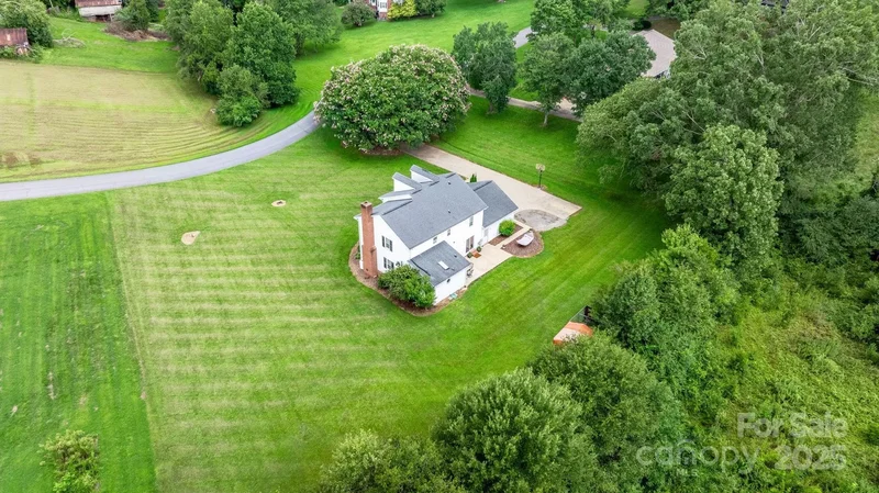 2169 E Winds Avenue, Morganton, NC 28655, Morganton, North Carolina, United States. - Photo 2
