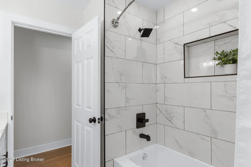 6803 Brownsboro Rd, Louisville, KY 40222, Glenview, Kentucky, United States. - Photo 26