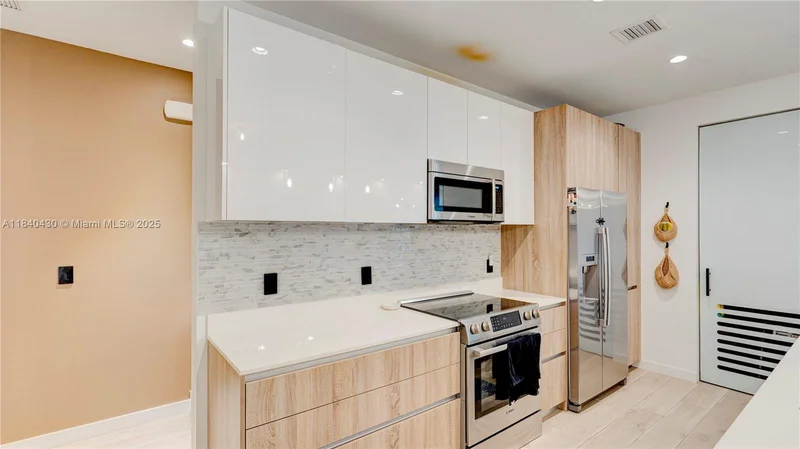 545 SW 11th St 105, Miami, Florida, United States. - Photo 19