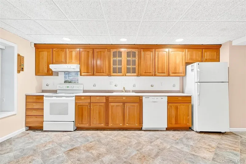 21 Benson Point Court, Stony Point, NY, 10980, USA, Haverstraw, New York, United States. - Photo 39