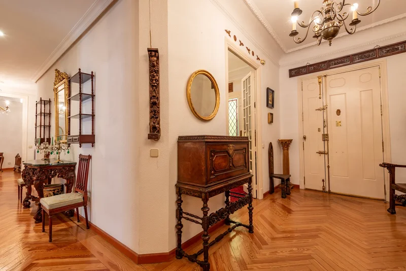 BEAUTIFUL APARTMENT IN THE CENTER