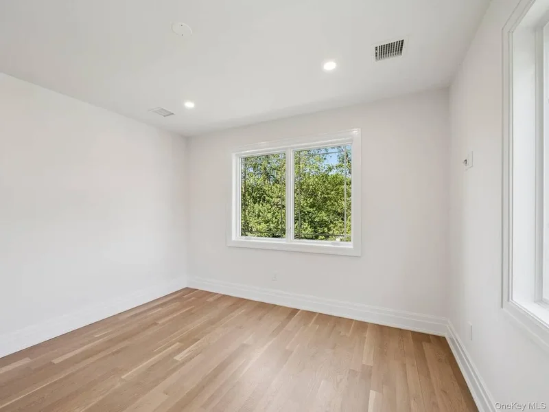 2 Arthur Place, Woodbury, New York, United States. - Photo 37