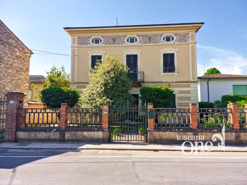 Villa Detached property on sale - Capannori (LU)