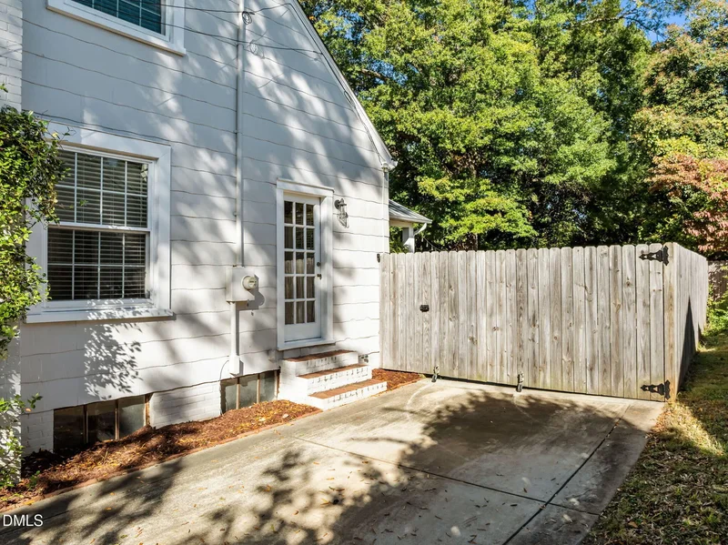 727 E Whitaker Mill Road, Raleigh, North Carolina, United States. - Photo 59
