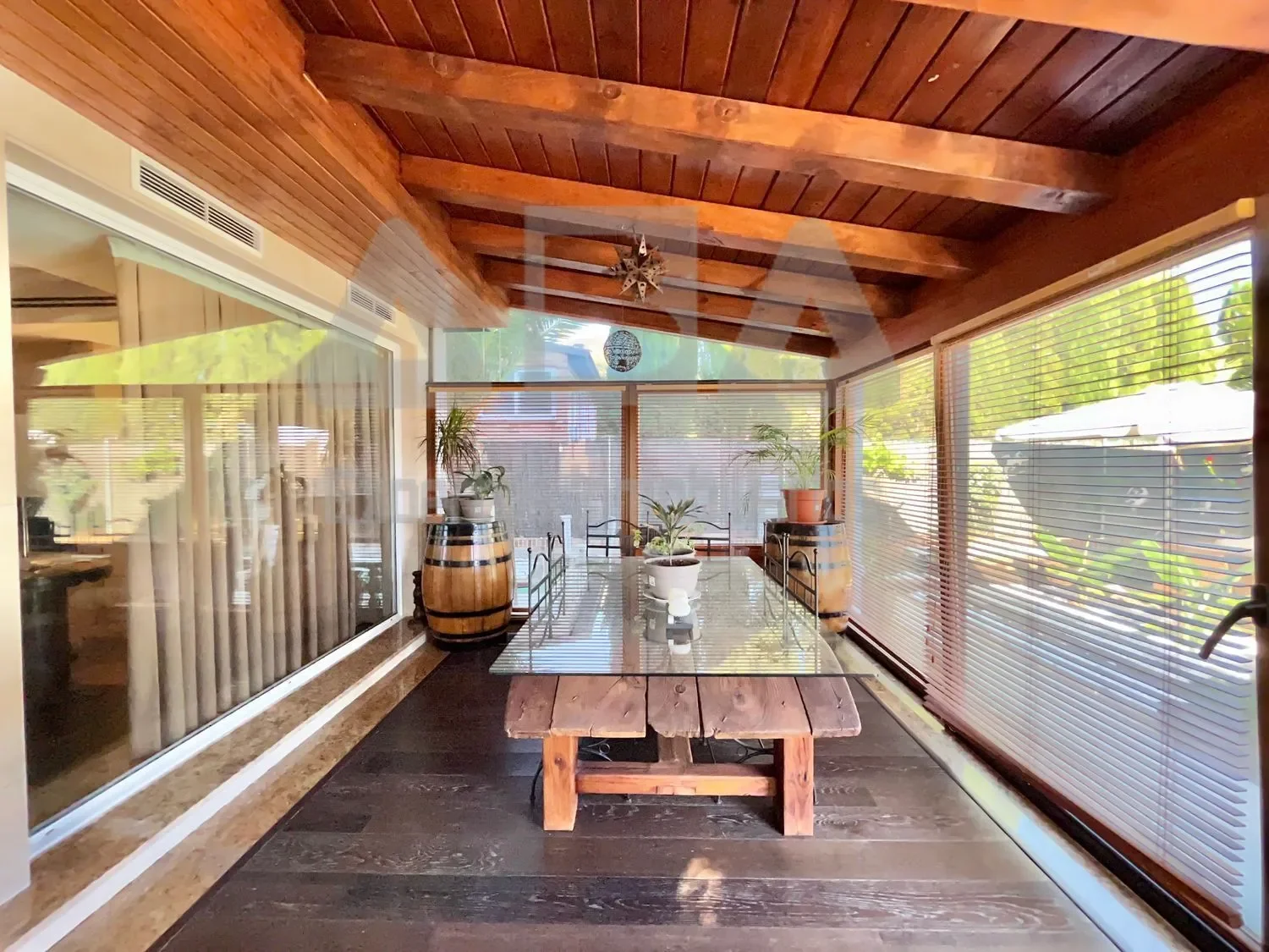 Exterior photo 11