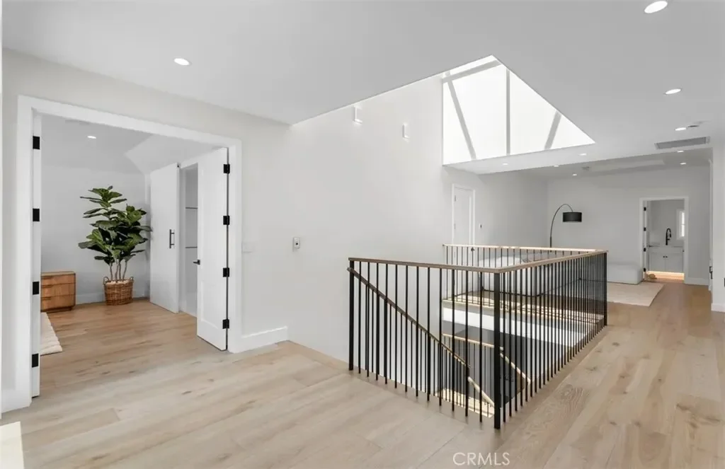 2401 Bayshore Drive, Newport Beach, California, United States. - Photo 21