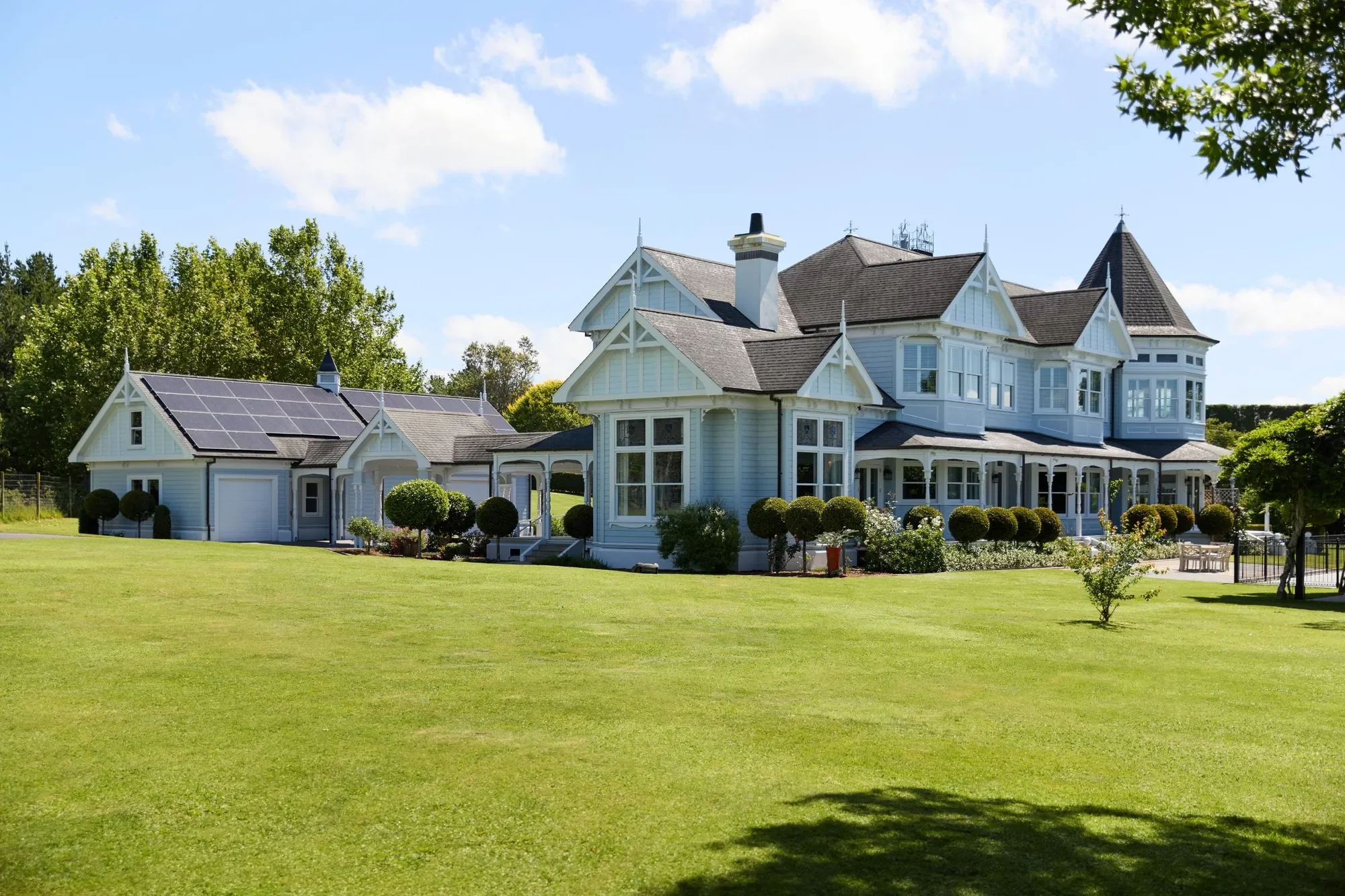 Exterior photo 9