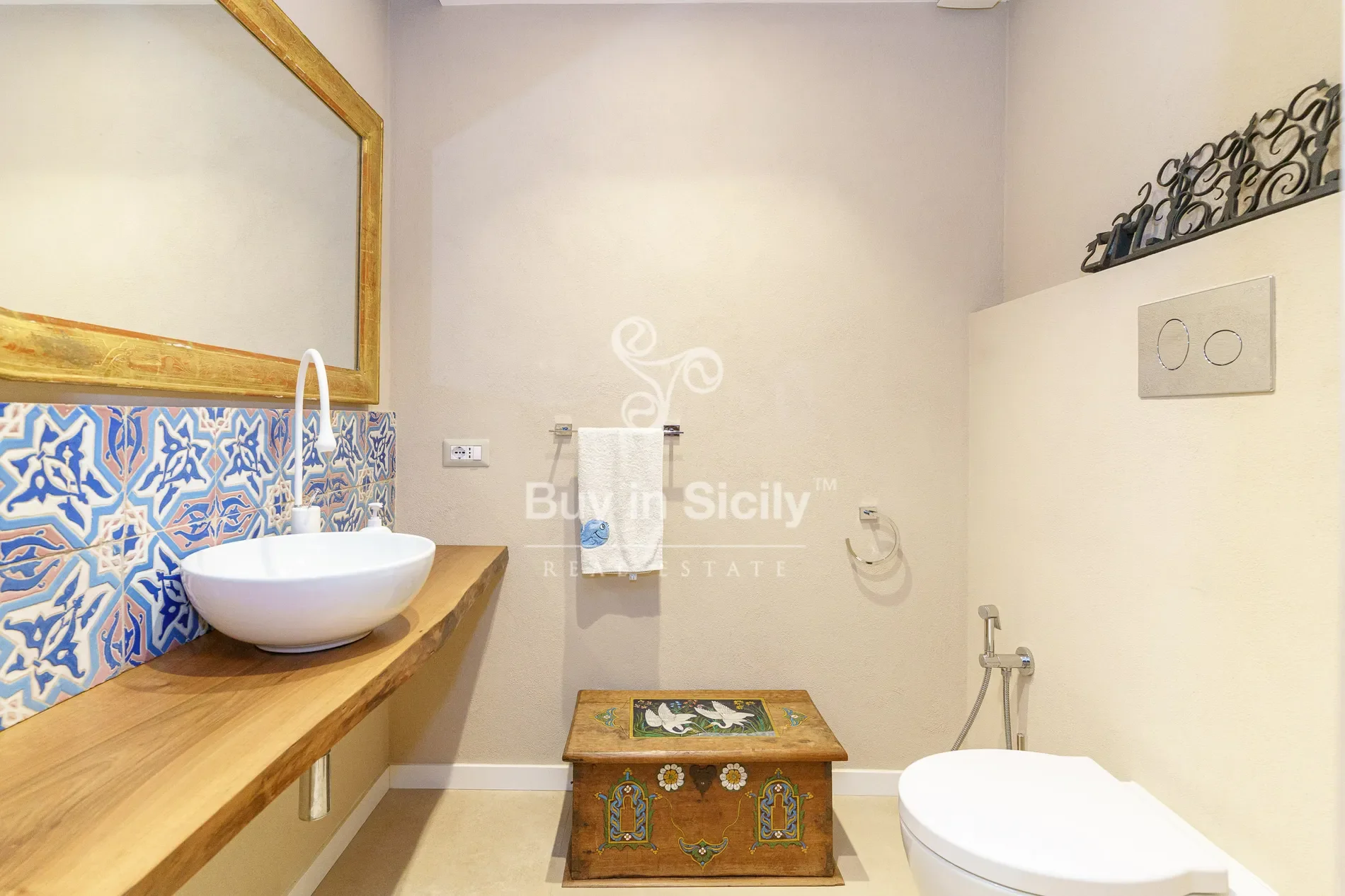 Gallery photo 4