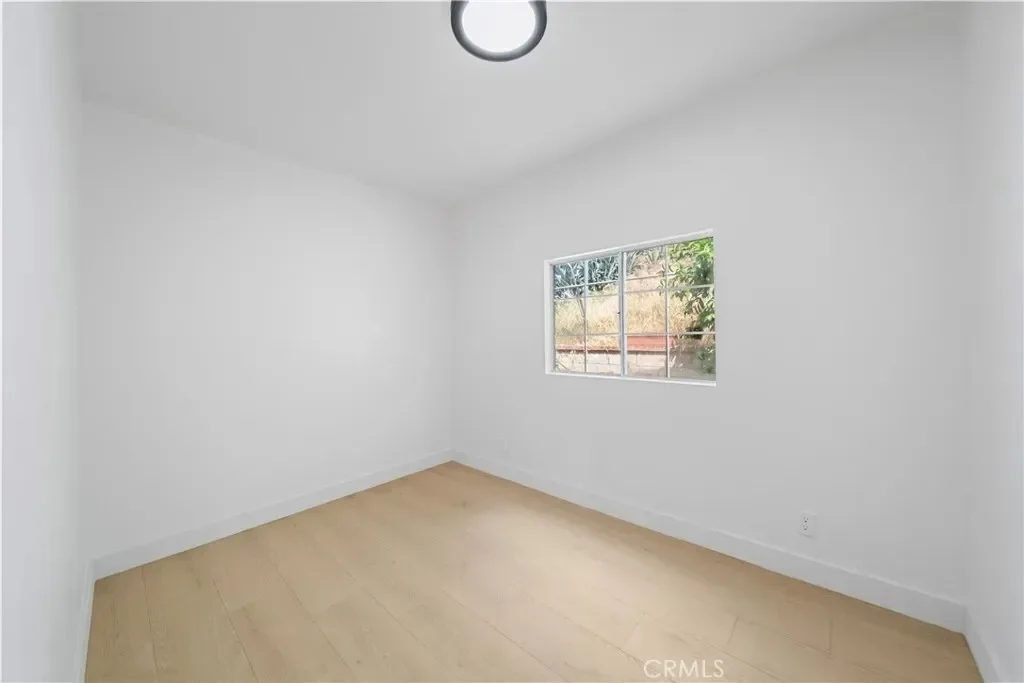 2035 Las Colinas Avenue, Los Angeles, California, United States. - Photo 10