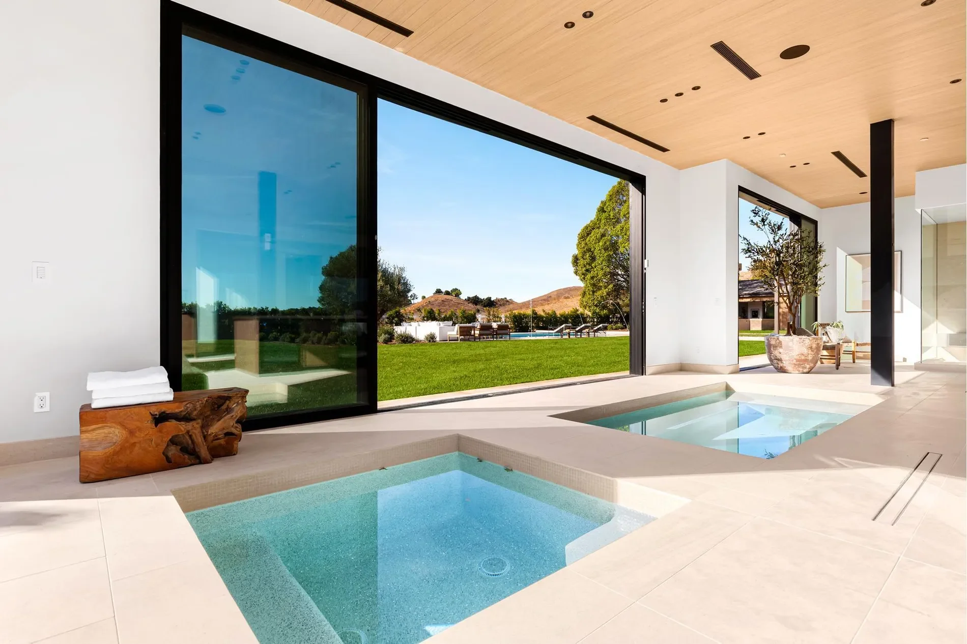 25151 JIM BRIDGER Road, Hidden Hills, California, United States. - Photo 6