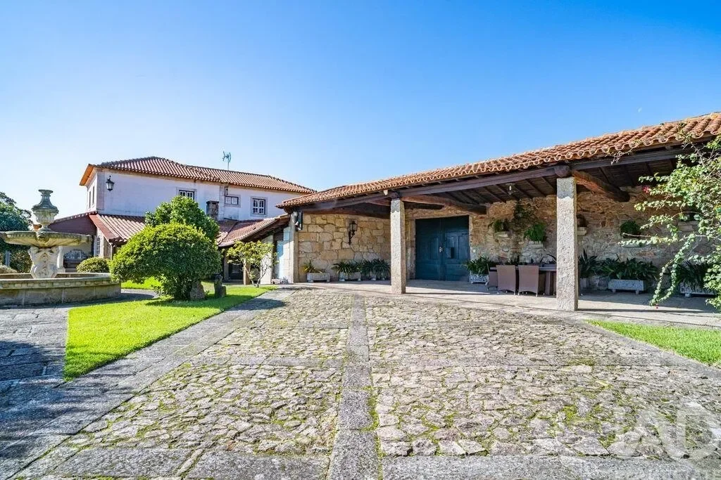 Exterior photo 9