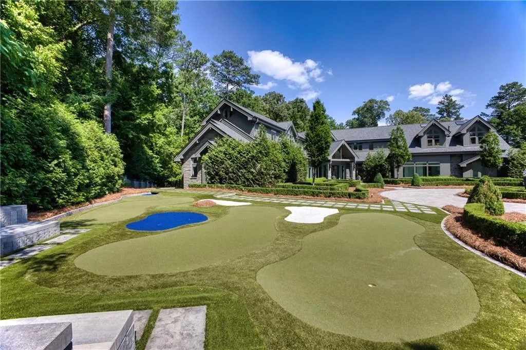 2883 W Roxboro Road NE, Atlanta, Georgia, United States. - Photo 76