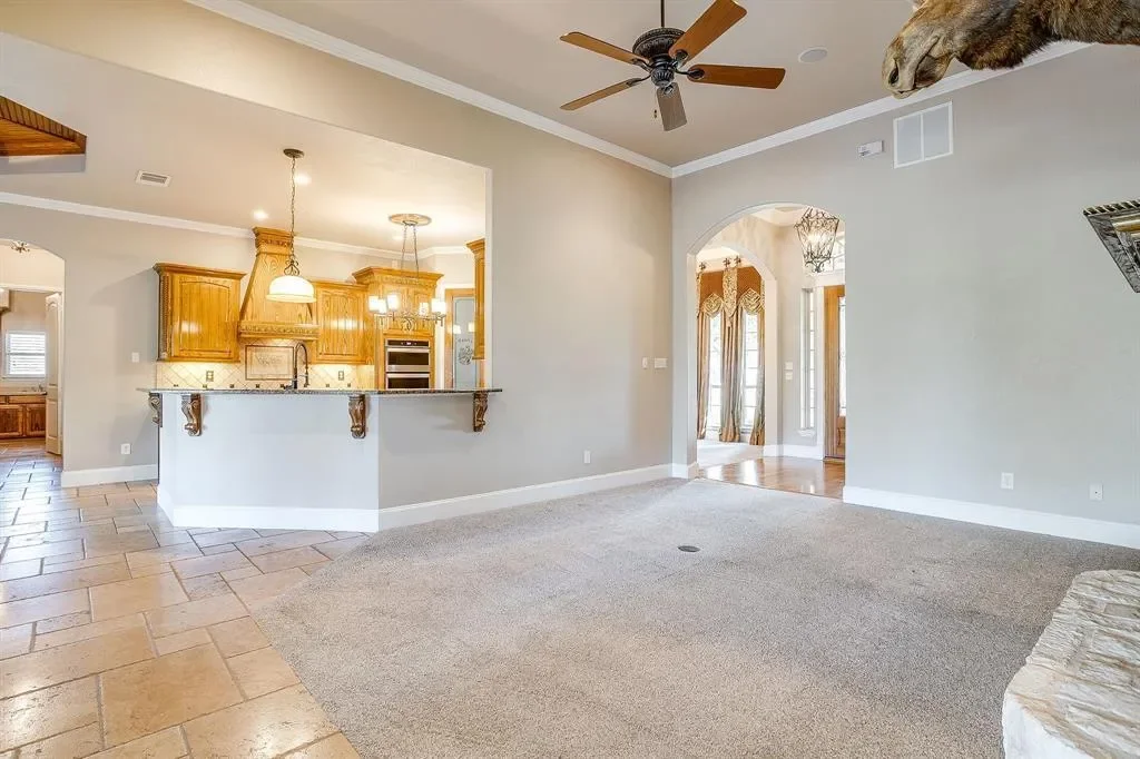 9549 Dickson Road, Fort Worth, Texas, United States. - Photo 13