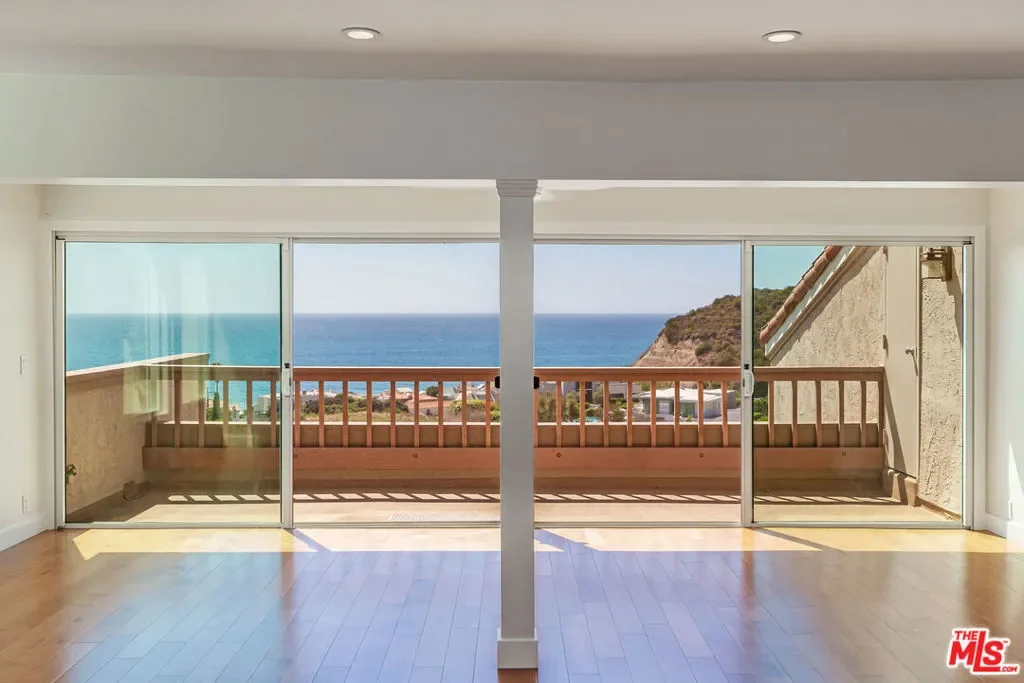 23914 De Ville Way D, Malibu, California, United States. - Photo 7