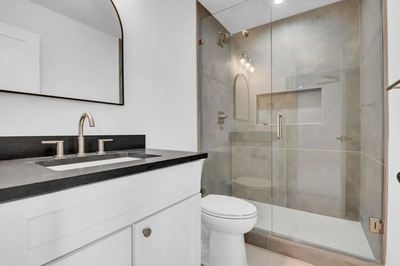 2126 E WATSON Drive, Tempe, Arizona, United States. - Photo 8