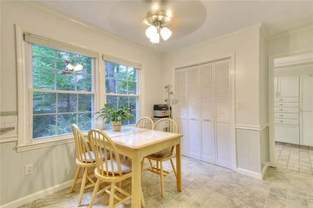 2659 Amberly Drive, Dunwoody, Georgia, United States. - Photo 14