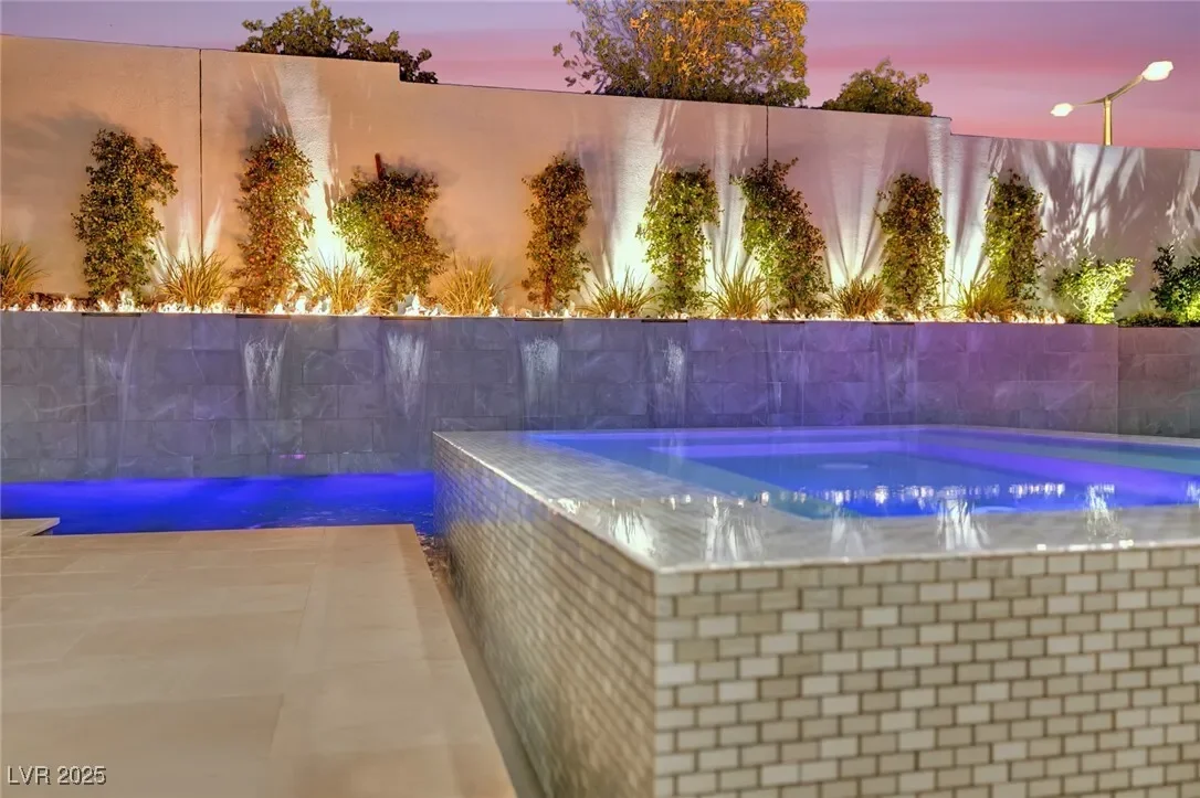 397 Highview Ridge Avenue, Las Vegas, Nevada, United States. - Photo 3