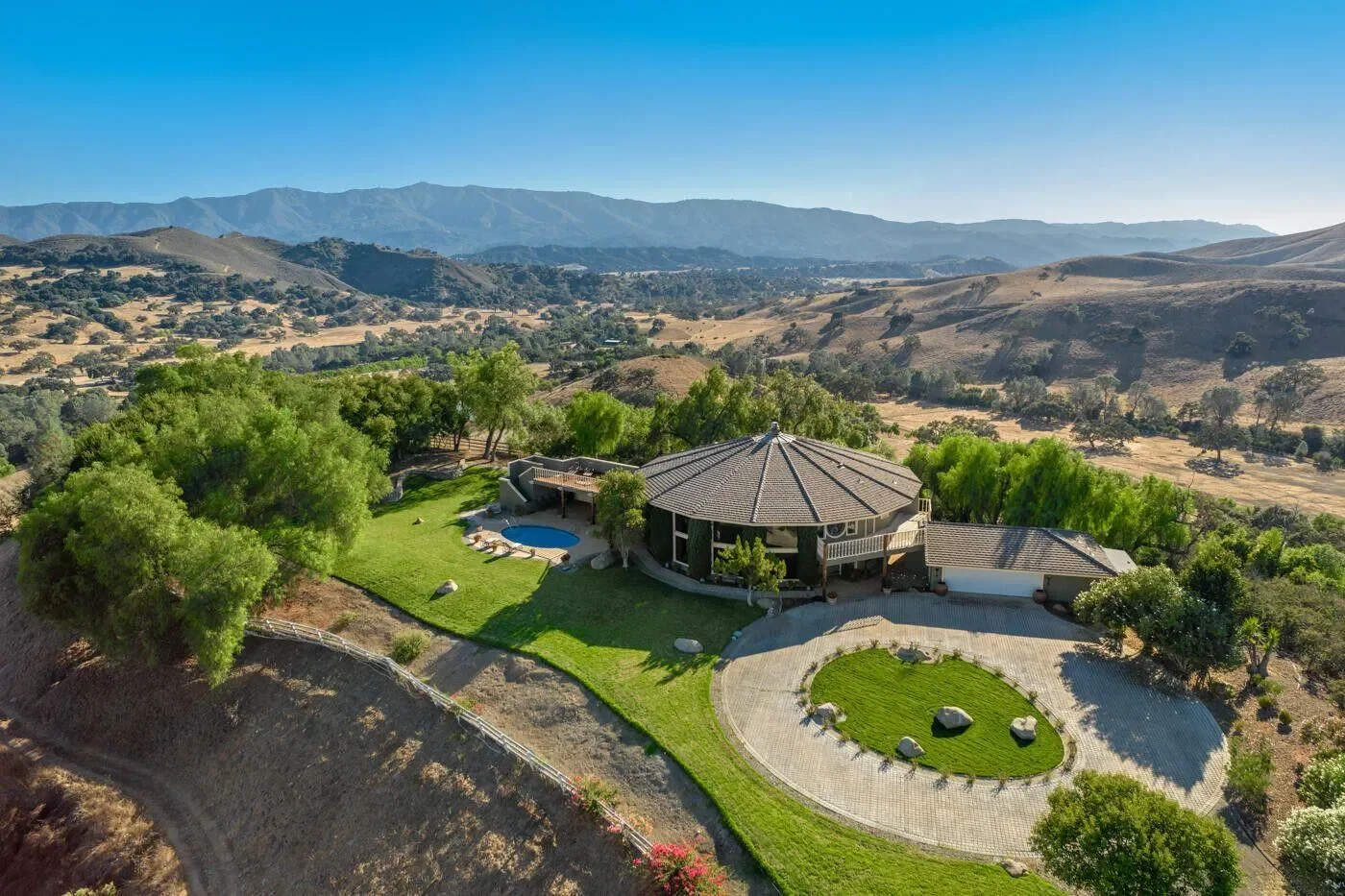 1750 Rambling Oaks Road, Santa Ynez, California, United States. - Photo 18