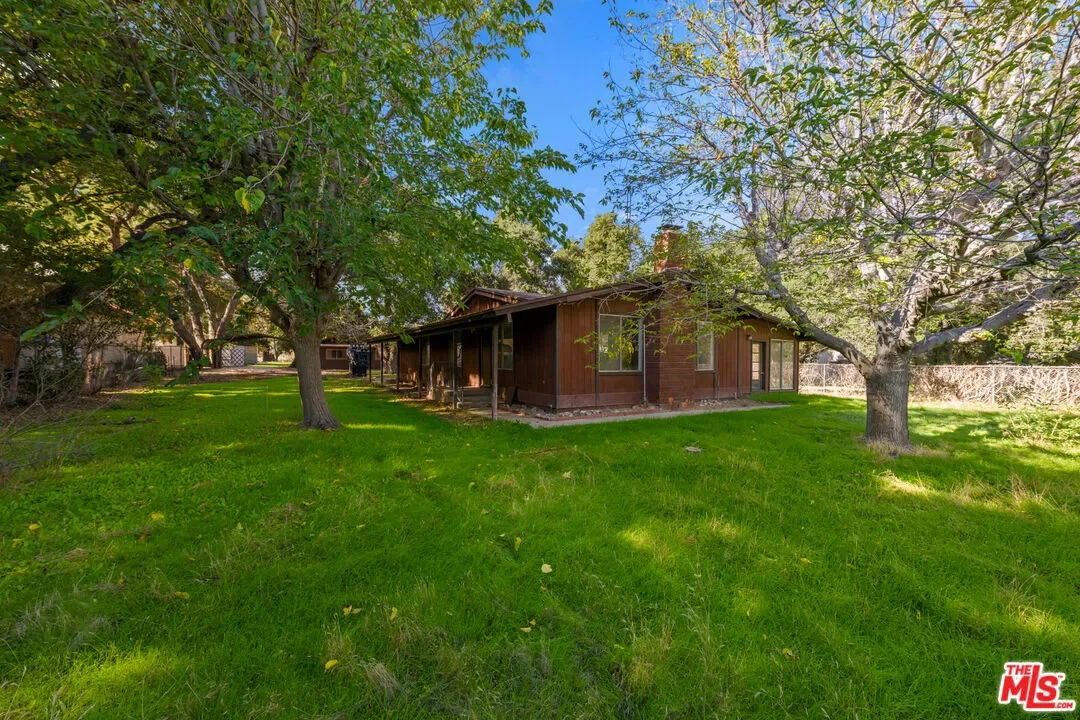 16235 Valley Ranch Rd, Santa Clarita, California, United States. - Photo 4