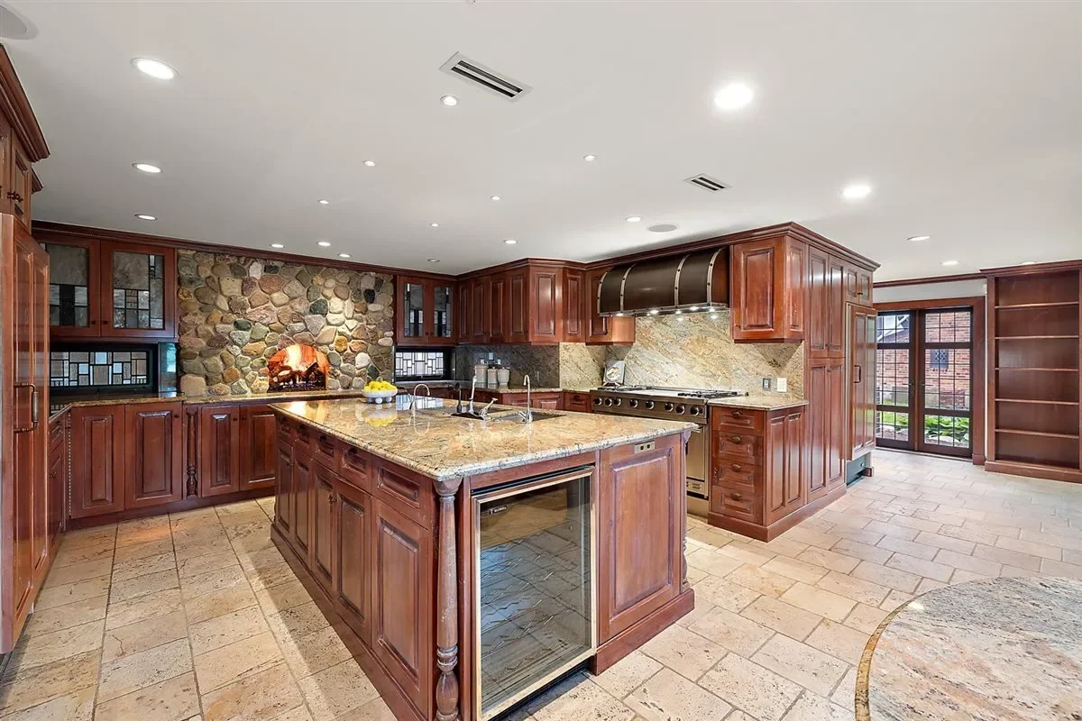 490 East Long Lake Road, Bloomfield Hills, Michigan, United States. - Photo 8