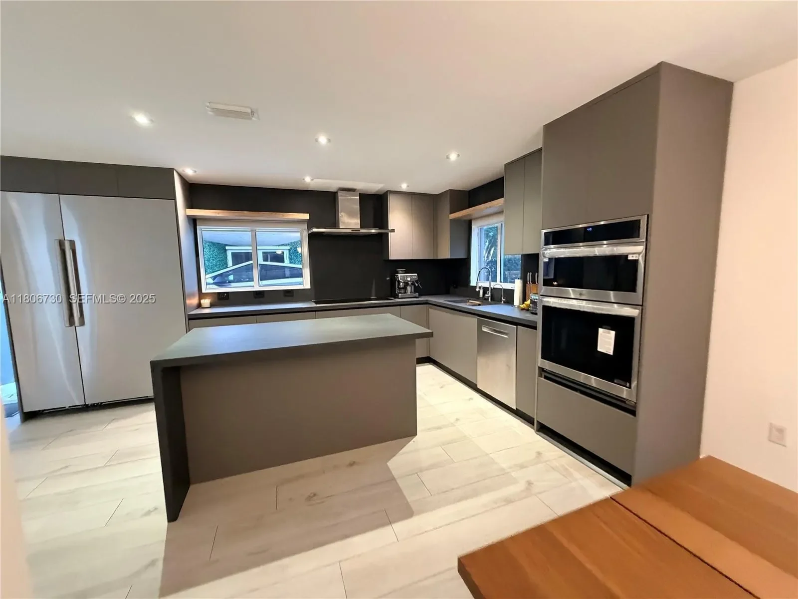 5943 SW 62nd St, South Miami, FL 33143, Miami, Florida, United States. - Photo 4