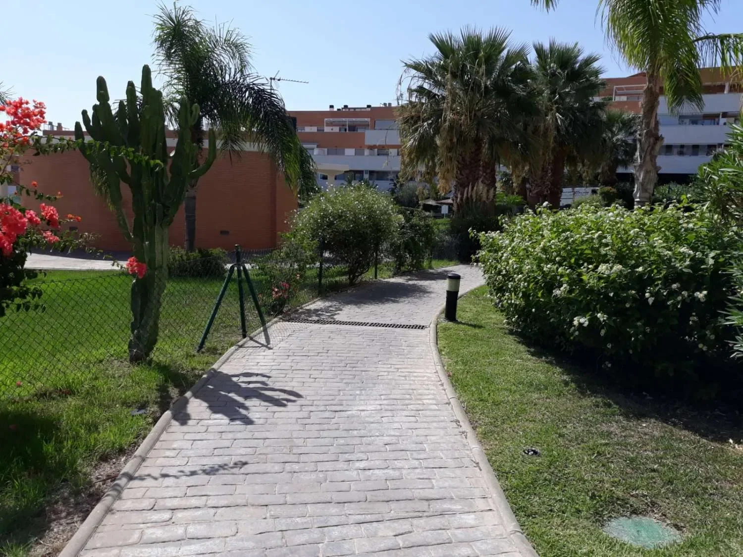 Exterior photo 12