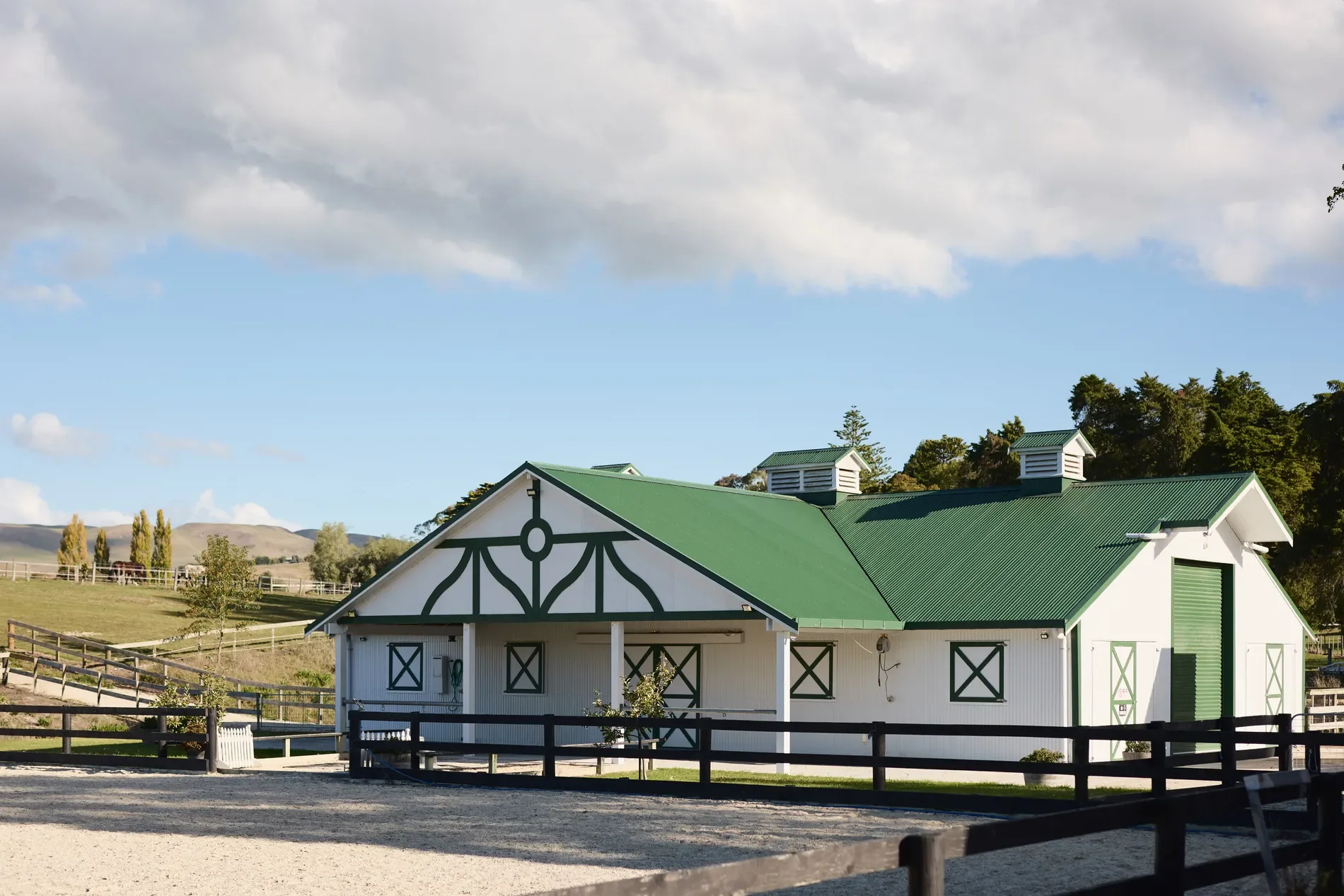Exterior photo 3