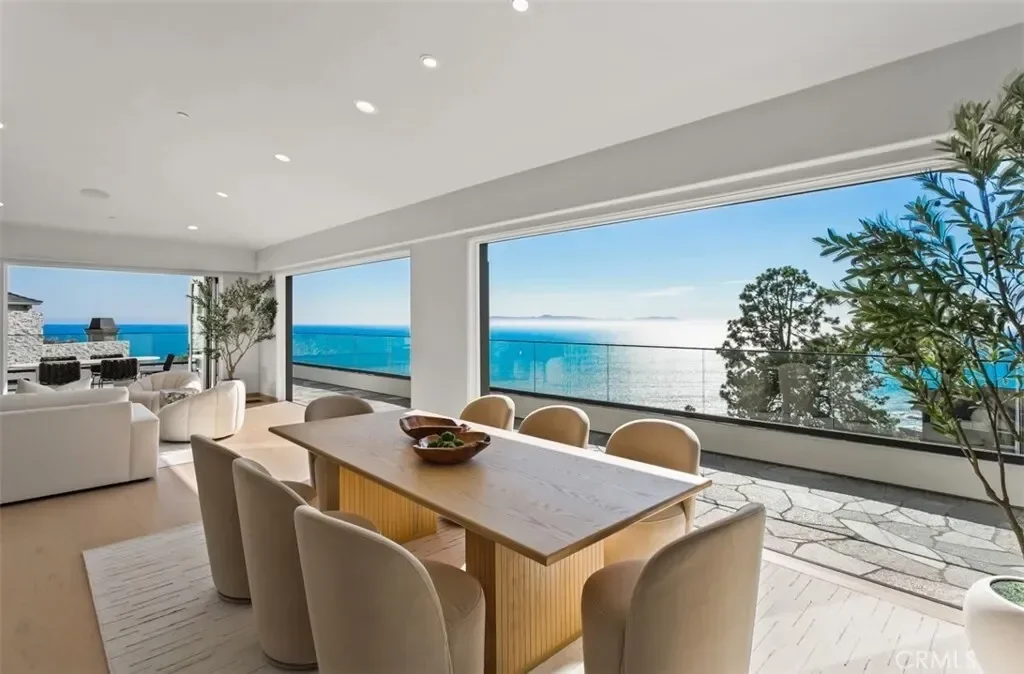 31 N Vista De Catalina, Laguna Beach, California, United States. - Photo 12