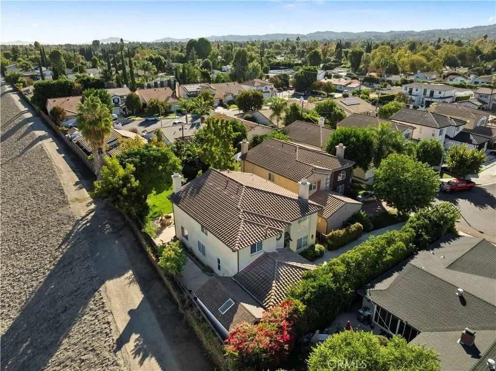 6324 Newcastle Ave, Encino, CA, 91316, USA, Los Angeles, California, United States. - Photo 37