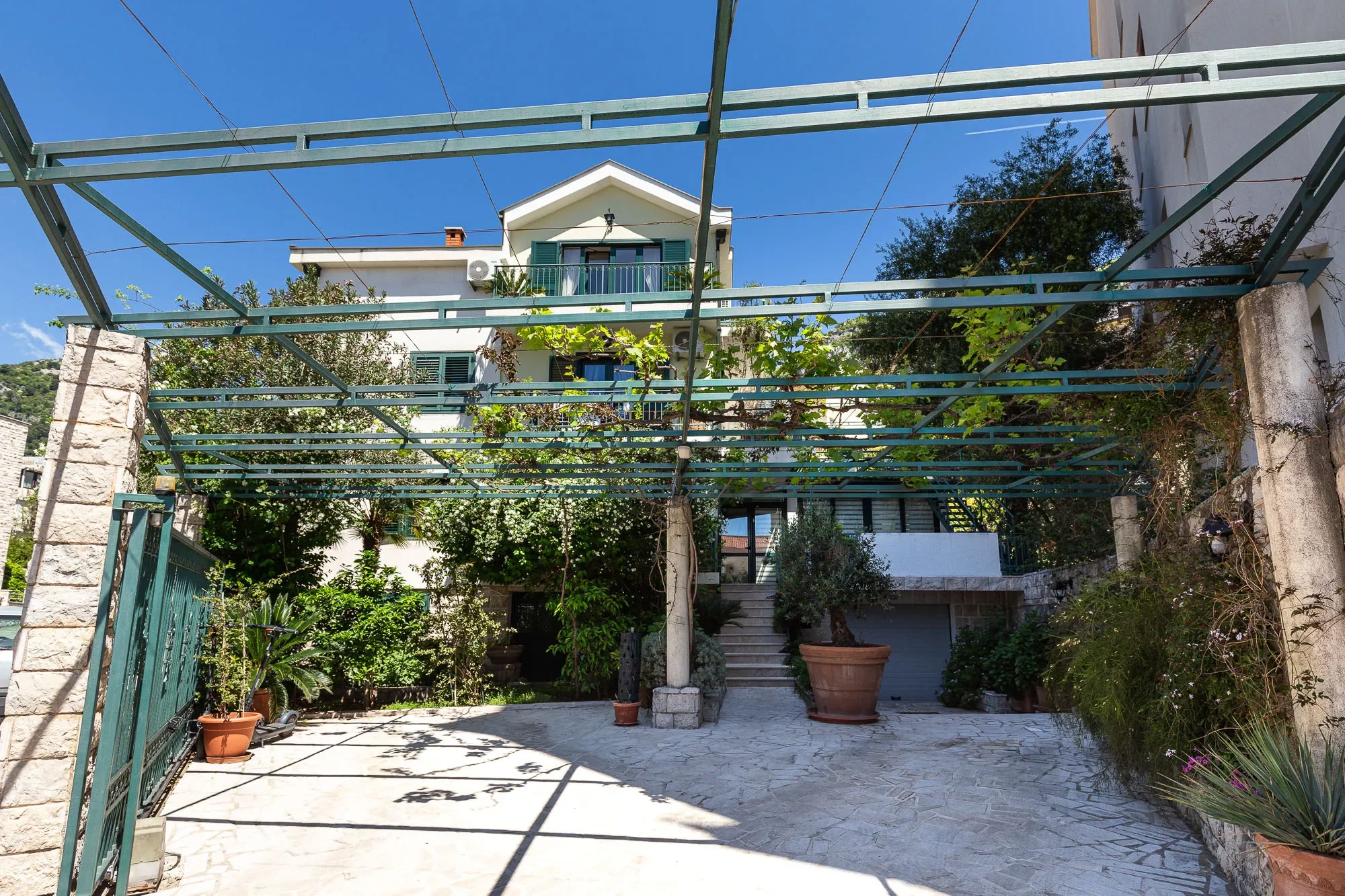 Gallery photo 6