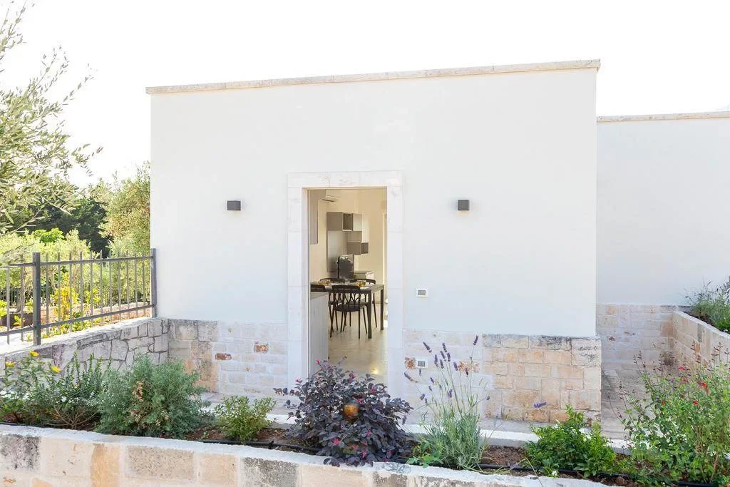Exterior photo 7