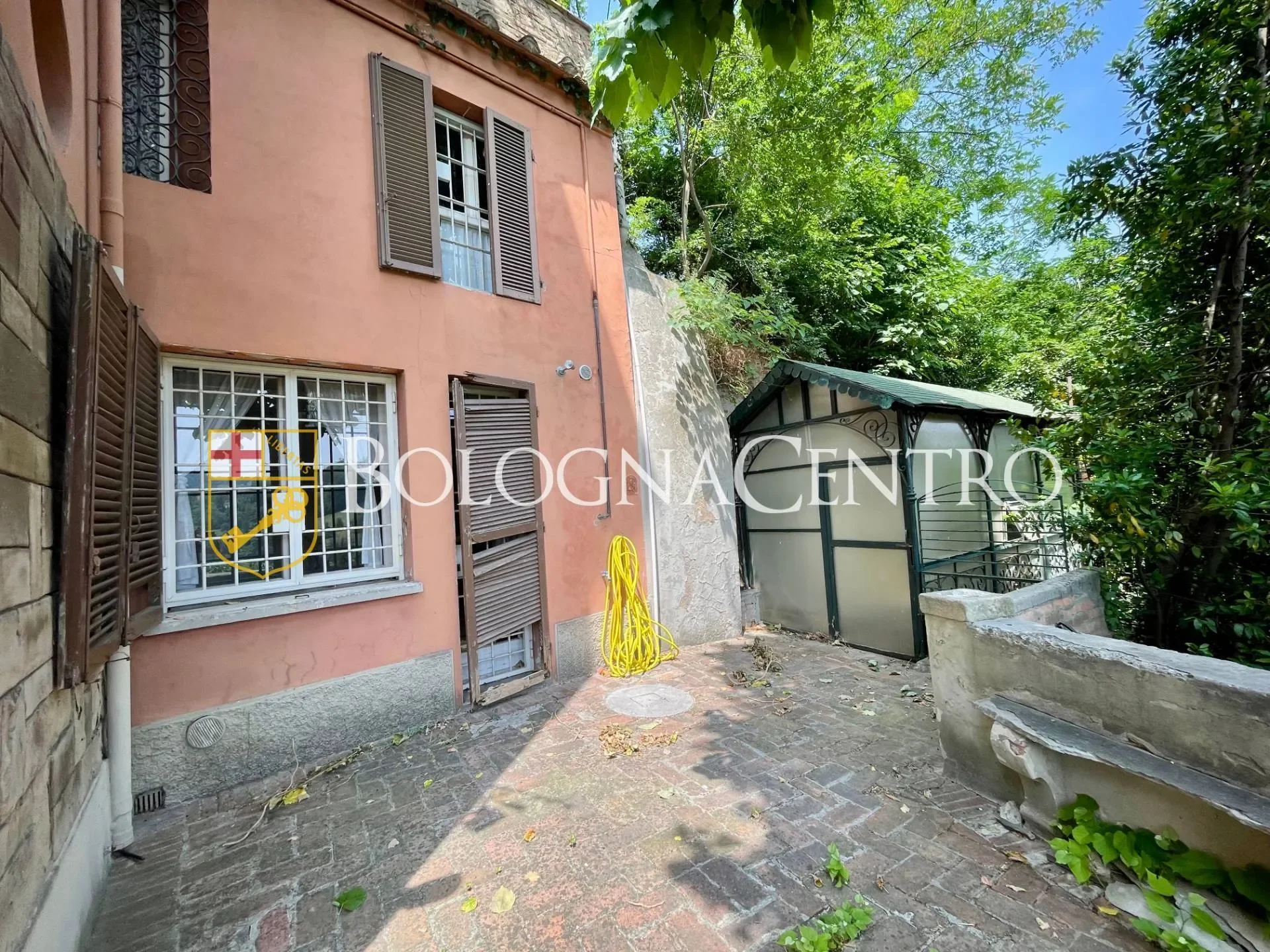 Gallery photo 9