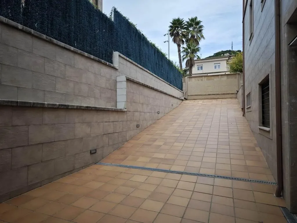 Normax, Lloret de Mar, GIRONA, Lloret de Mar, Lloret de Mar, Catalonia, Spain. - Photo 12