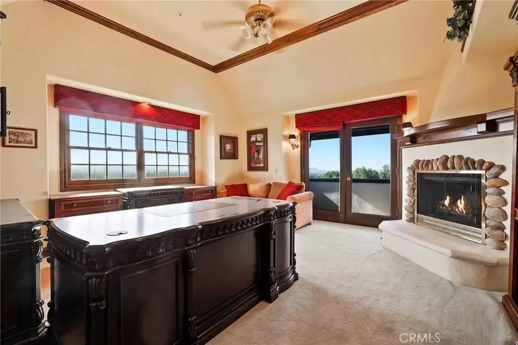 7008 Hawarden, Riverside, California, United States. - Photo 16