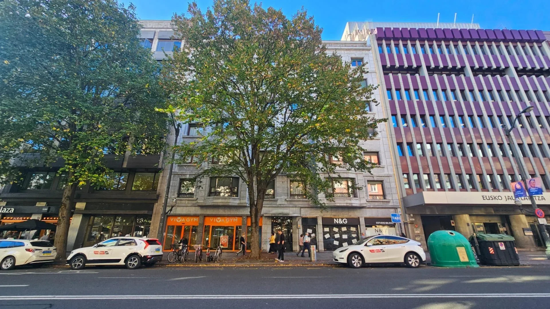Exterior photo 4