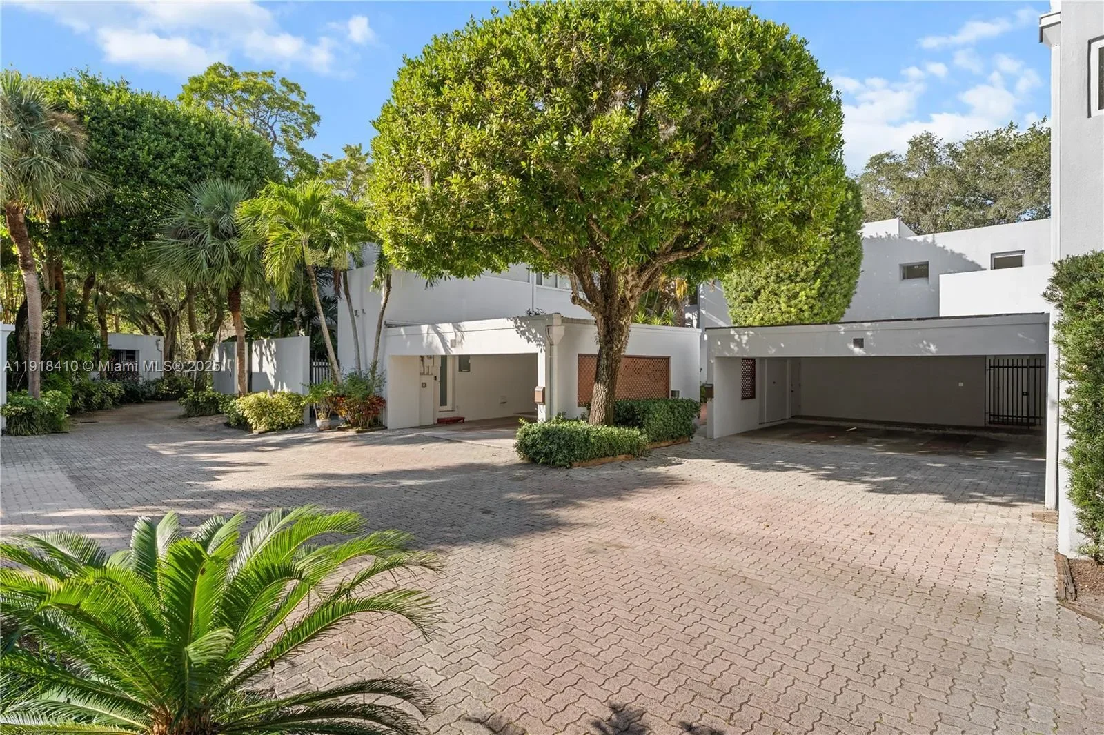 2475 S Bayshore Dr #2, Miami, Florida, United States. - Photo 31