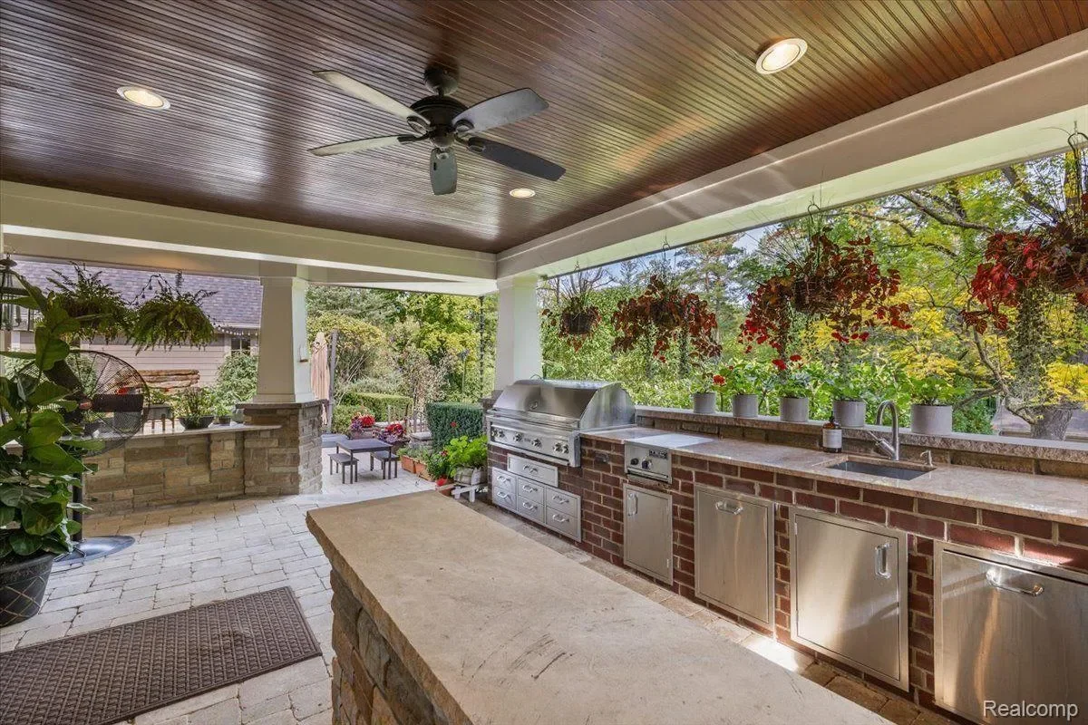 1330 Oxford Road, Bloomfield Charter Township, MI 48304, Birmingham, Michigan, United States. - Photo 33