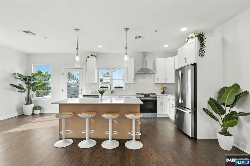 186 Canterbury Avenue, North Arlington, NJ 07031, North Arlington, New Jersey, United States. - Photo 11