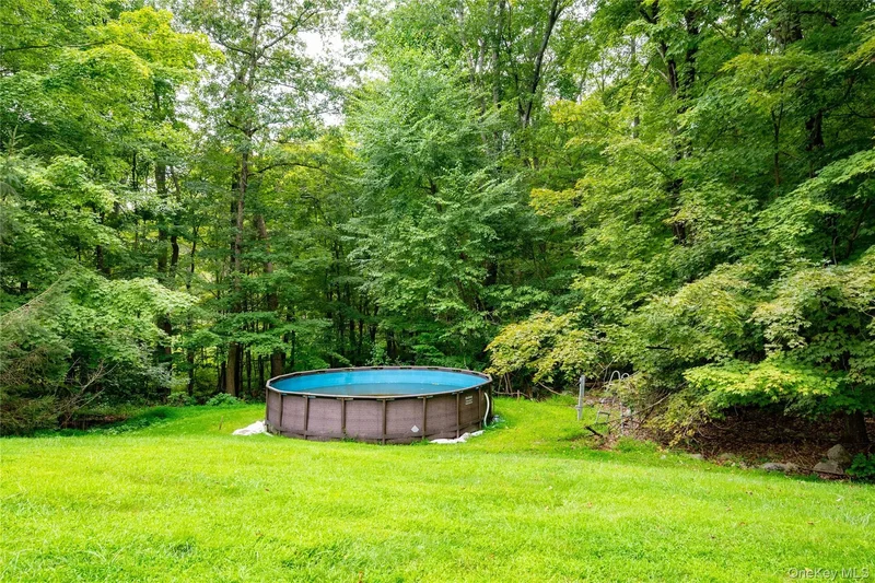 Farmers Mills Road, Carmel Hamlet, New York, United States. - Photo 18