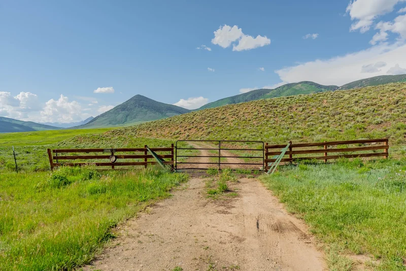 1501 County Road 813 , Almont, CO 81210, Crested Butte, Colorado, United States. - Photo 16