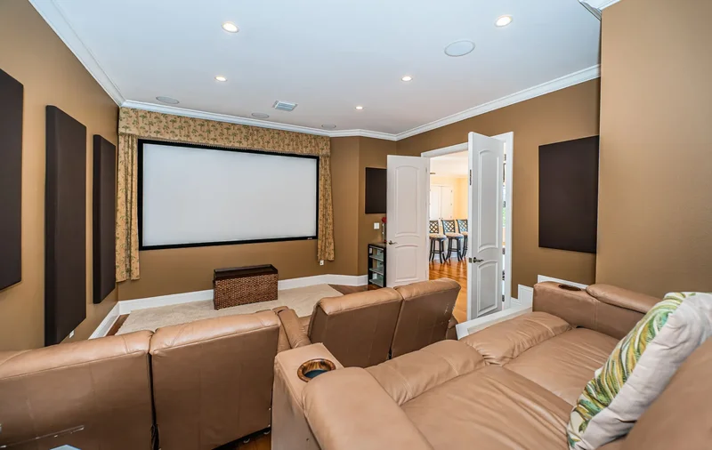 7986 9th Ave S, St Petersburg, FL 33707, St. Petersburg, Florida, United States. - Photo 33