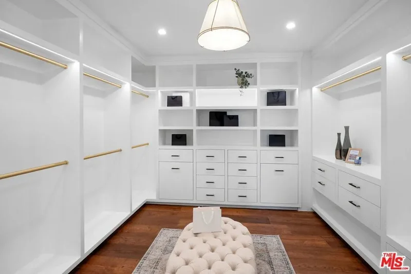 8025 Stewart Avenue, Los Angeles, California, United States. - Photo 25