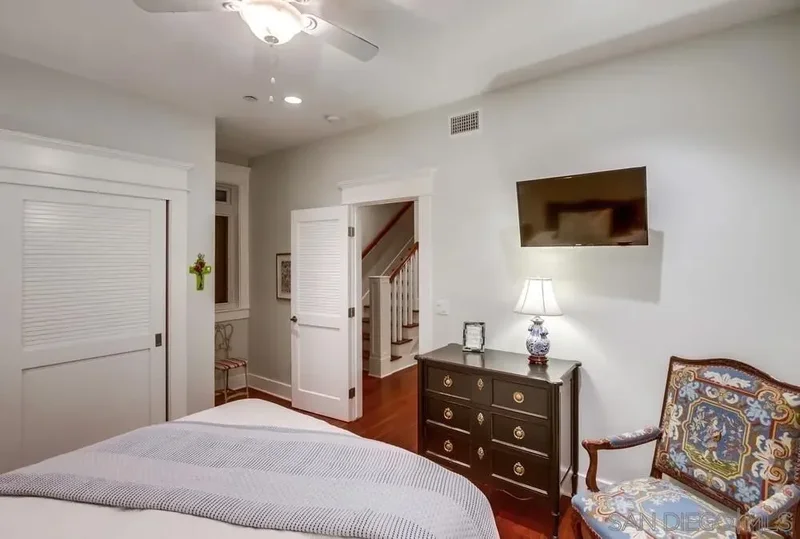 240 B Avenue, Coronado, California, United States. - Photo 35