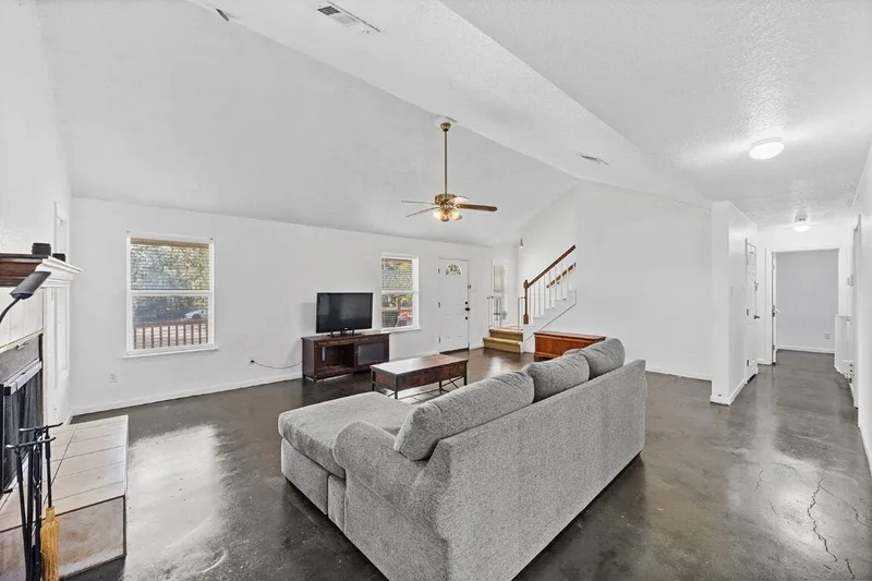 164 Bull Run Road, Cedar Creek, TX 78612, Cedar Creek, Texas, United States. - Photo 25