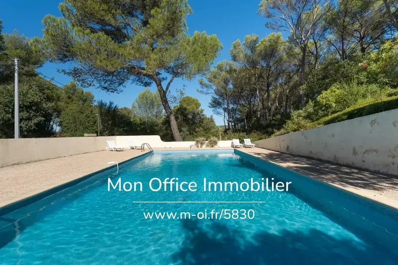 Ventabren, Provence-Alpes-Côte d'Azur, France. - Photo 11