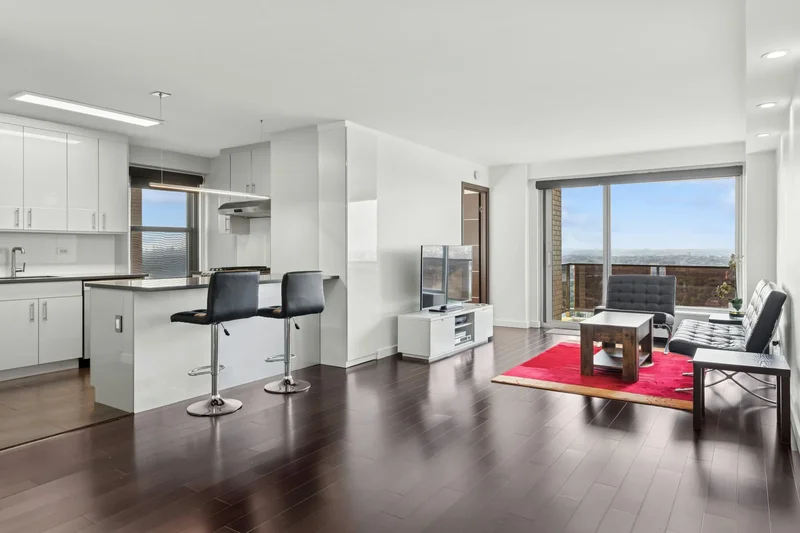 -11 QUEENS BLVD, New York, New York, United States. - Photo 3