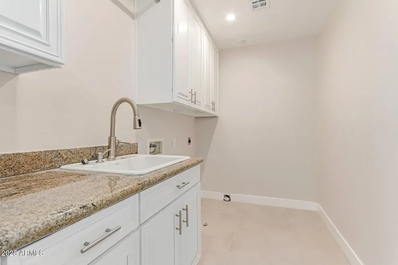 3301 E ROVEY Avenue, Paradise Valley, AZ 85253, Paradise Valley, Arizona, United States. - Photo 55
