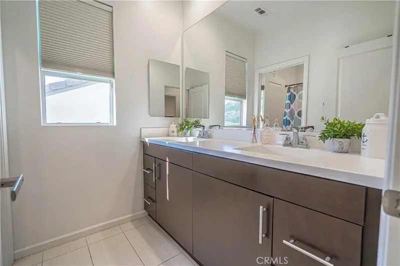 18642 Cedar Crest Drive, Santa Clarita, California, United States. - Photo 37